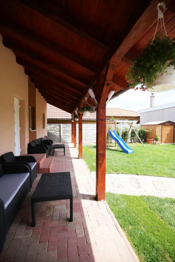 Apartmány Dimitra Štúrovo Exterior foto
